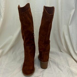 Brown knew high boots